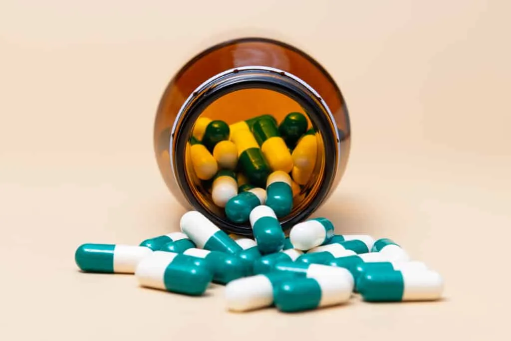 Wholesale Pill Bottles: Things To Consider Before Bulk Purchasing
