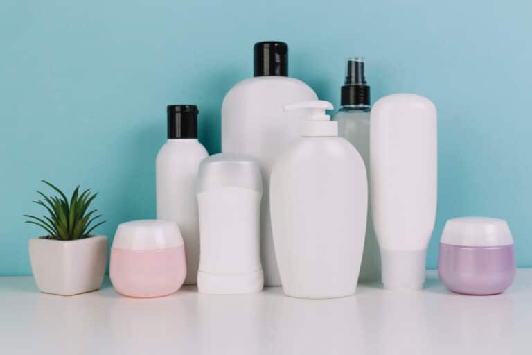 featured image of "FAQs around White Shampoo Bottles to Understand them More!"