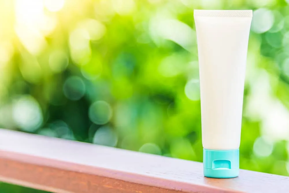 image of a lotion bottle