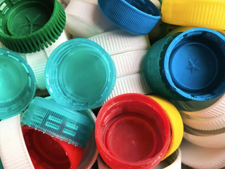 Material Selection for Durable Plastic Mason Jar Lids in Wholesale