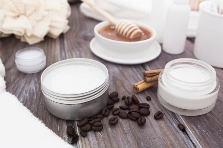 A Guide to Cosmetic Packaging Jars for B2B Clients