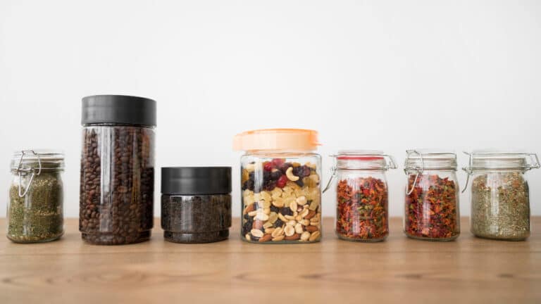 Buying Bulk Plastic Jars as Food Product Containers for Businesses