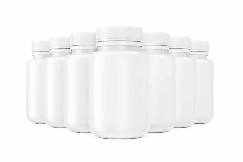 an image of plastic jars with lids in bulk